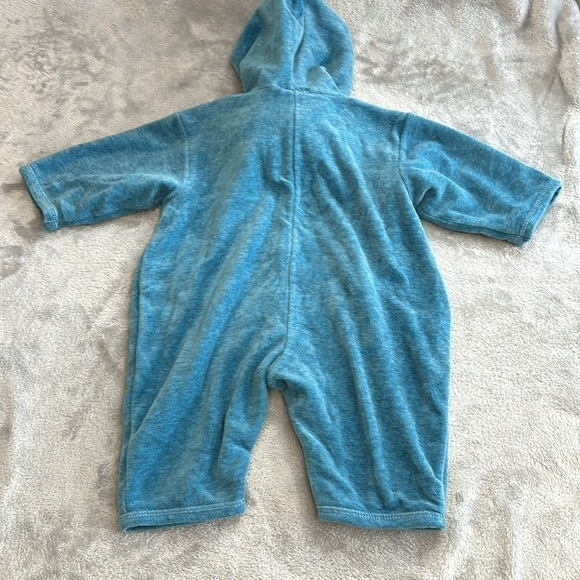 Coccoli - NWOT - Velour hooded romper/jacket  and bootie set. Size 3 months - Picture 6 of 6